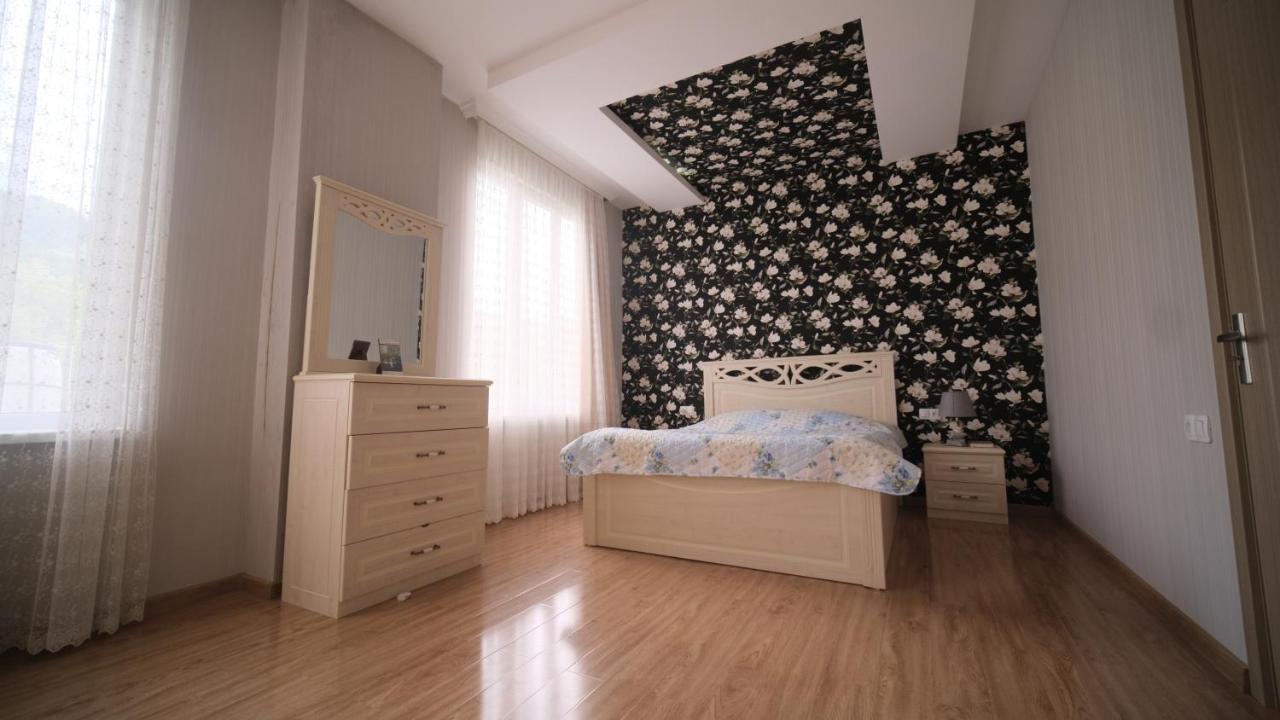 Guesthouse - Family Hotel Bagdati Esterno foto