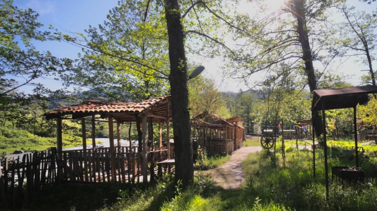 Guesthouse - Family Hotel Bagdati Esterno foto